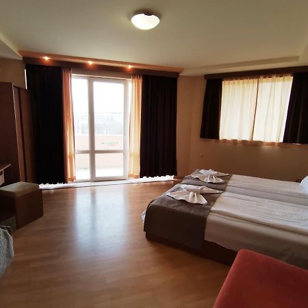 Paris Hotel Balchik Eksteriør billede