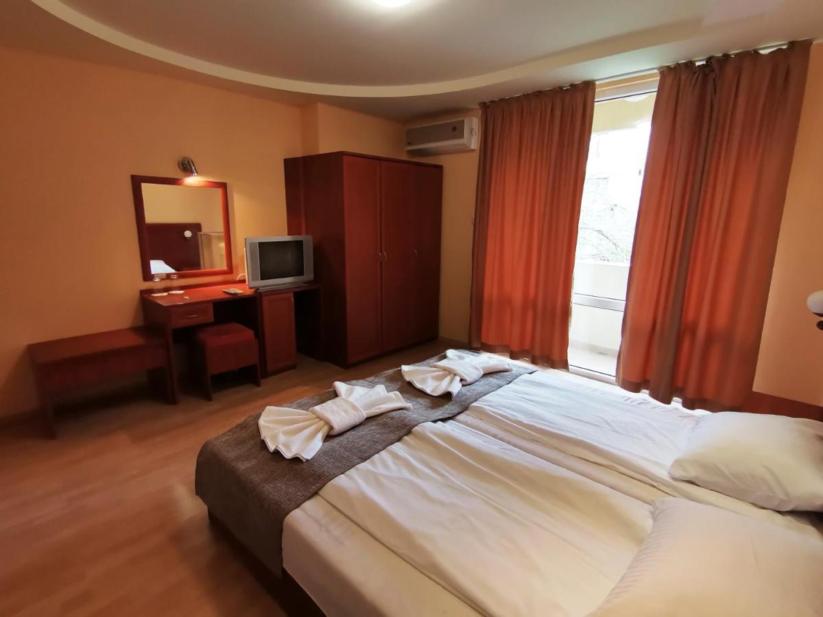 Paris Hotel Balchik Eksteriør billede