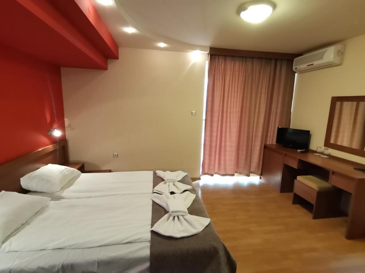 Paris Hotel Balchik Eksteriør billede