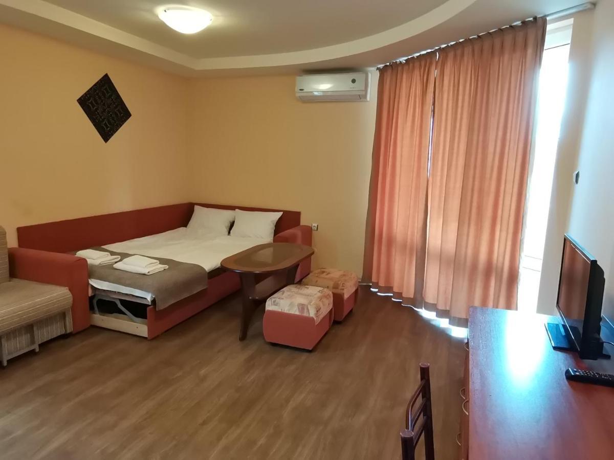 Paris Hotel Balchik Eksteriør billede
