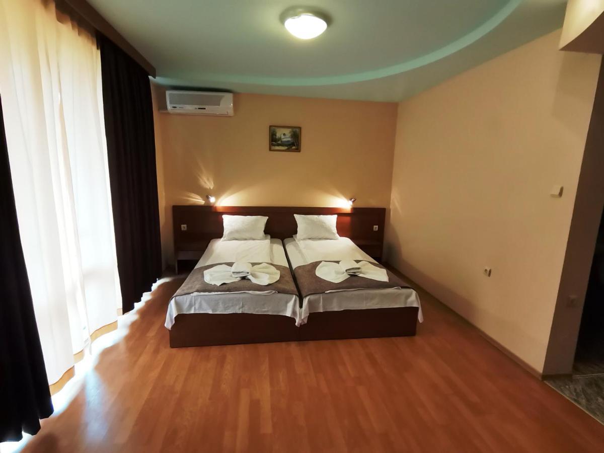 Paris Hotel Balchik Eksteriør billede