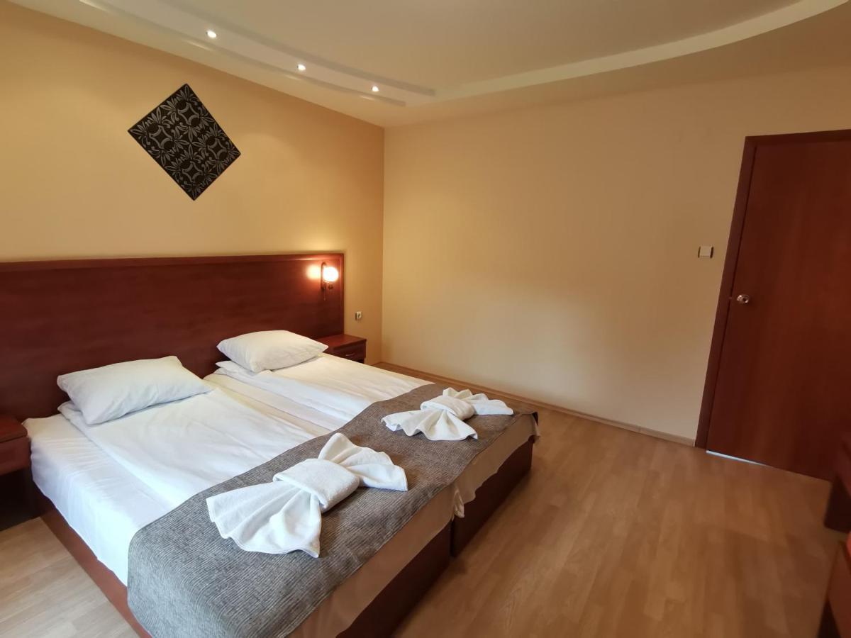 Paris Hotel Balchik Eksteriør billede
