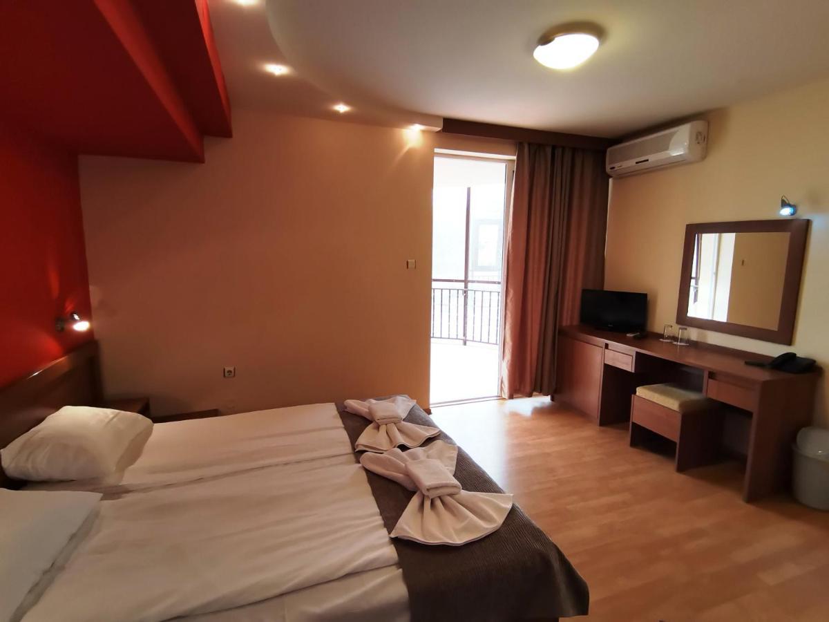 Paris Hotel Balchik Eksteriør billede