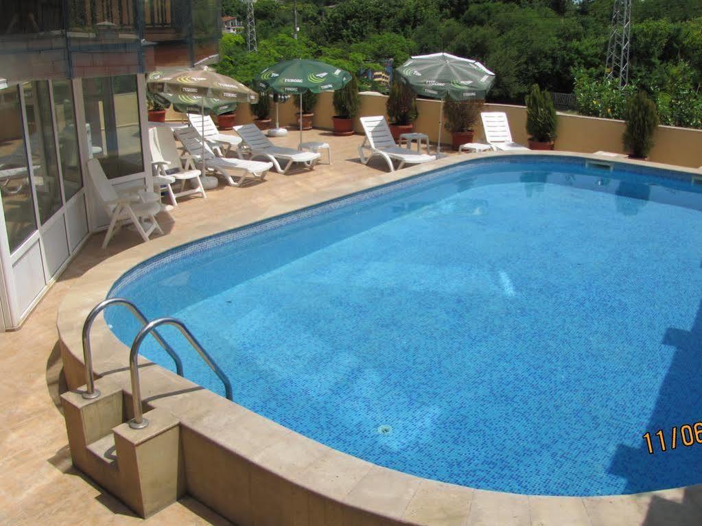 Paris Hotel Balchik Eksteriør billede